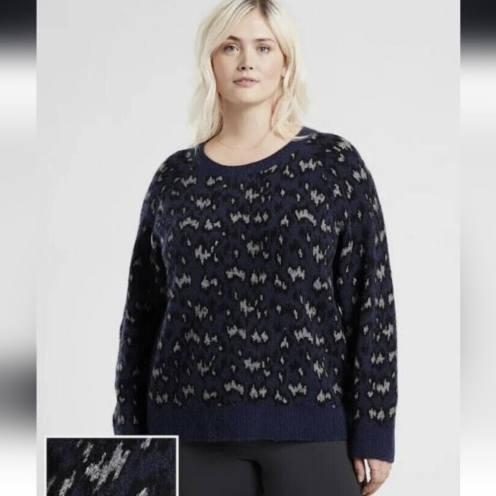 ATHLETA Womens Hawthorn Textured Crew Sweater XS Sahara Navy Commute Wool